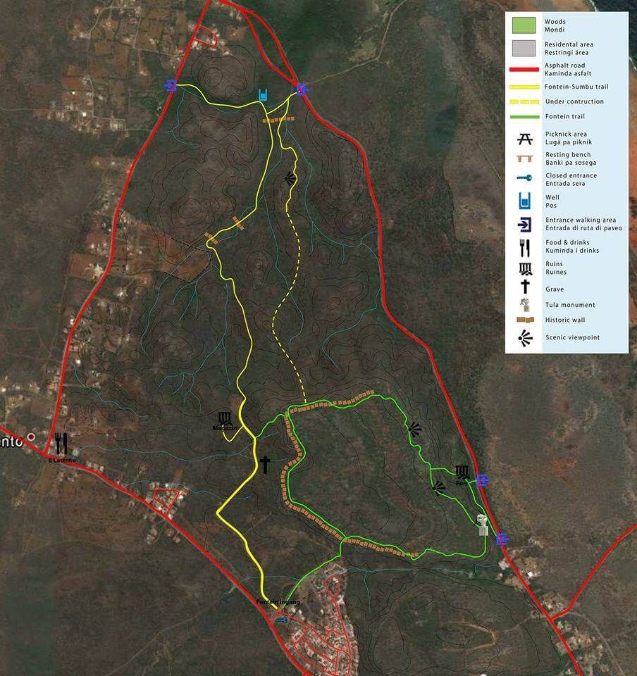 Kaart van de wandelroutes rond Villapark Fontein, met de routes in geel, groen en rood